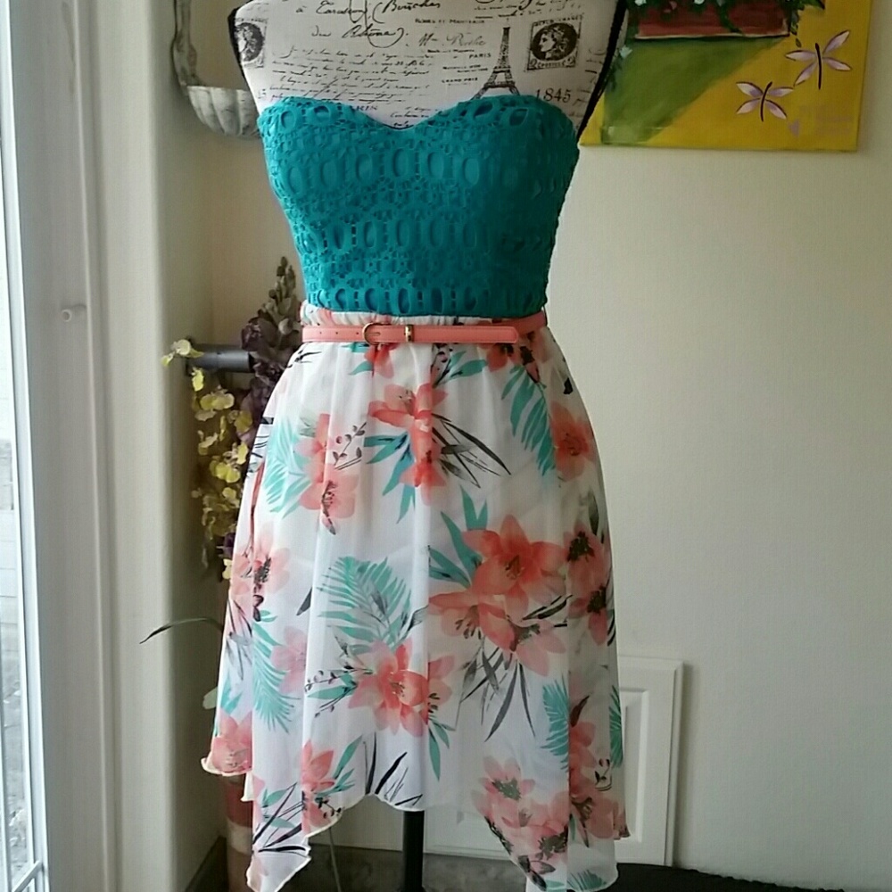 City triangles size 3 dress